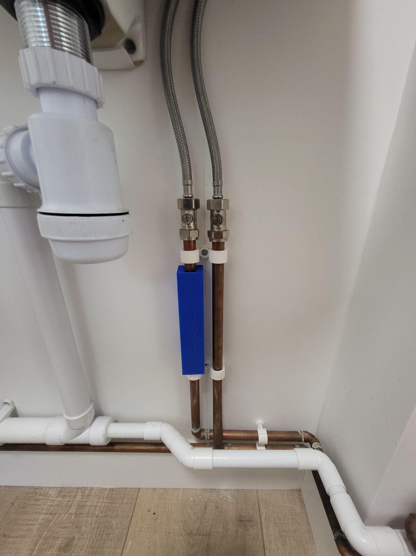 H2OMAX Water Activator designed for 15 mm to 24 mm  Taps, showers or pipes